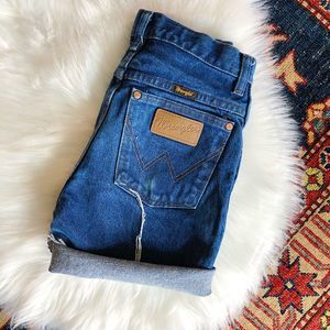 WRANGLER VINTAGE HIGHWAISTED DENIM SHORTS